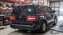Load image into Gallery viewer, Tail Lamp Light Lincoln Navigator 2007 - NW428797
