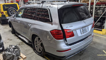 Load image into Gallery viewer, CARRIER ASSEMBLY Gl350 Gl450 Gl550 GL63 AMG GLE300 DCP 12-19 - NW443268

