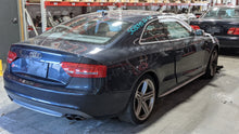 Load image into Gallery viewer, WINDSHIELD WIPER MOTOR Audi A5 RS5 S5 2008-2017 - NW406648

