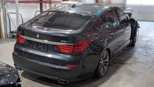 Load image into Gallery viewer, TRANSFER CASE 535i 535i Gt 550i 550i Gt 750 HYBRID 750i 750il B7 10-12 - NW404530
