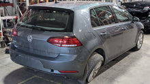 Load image into Gallery viewer, Radio Volkswagen Golf 2019 - NW402075

