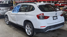 Load image into Gallery viewer, CARRIER ASSEMBLY BMW 330i X1 2006 06 2013 13 2014 14 Auto Front - NW447949
