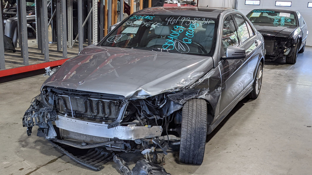 FRONT DOOR GLASS C250 C300 C350 C63 2012 12 2013 13 2014 14 Right - NW407435
