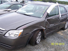 Load image into Gallery viewer, RADIO Toyota Avalon 2005 05 2006 06 2007 07 - MM472520
