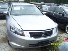Load image into Gallery viewer, CD CHANGER Honda Accord 2008 08 2009 09 2010 10 - MM474196
