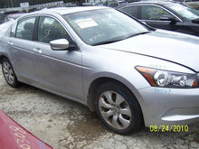 Load image into Gallery viewer, CD CHANGER Honda Accord 2008 08 2009 09 2010 10 - MM474196
