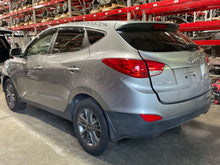 Load image into Gallery viewer, TRANSFER CASE Tucson Sportage 10 11 12 13 14 15 16 - NW424739
