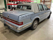 Load image into Gallery viewer, Air Cleaner Box Chrysler Imperial 1993 - NW426784
