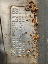 Load image into Gallery viewer, Air Cleaner Box Chrysler Imperial 1993 - NW426784
