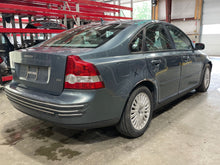 Load image into Gallery viewer, STEERING RACK Volvo C30 S40 V70 04 05 06 07 08 09 - NW427919
