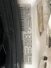 Load image into Gallery viewer, Radio  FIAT 500 2014 - NW428708
