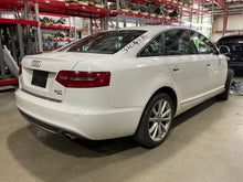 Load image into Gallery viewer, AIR CLEANER BOX Audi A6 2009 09 2010 10 2011 11 - NW430580
