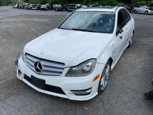Load image into Gallery viewer, POWER STEERING PUMP C250 C300 C350 C63 E350 E550 E63 10-13 - NW431845

