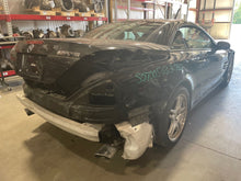 Load image into Gallery viewer, [INVENTORYCAR_YEAR_MAKE_MODEL] RADIATOR - NW434437
