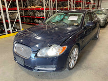 Load image into Gallery viewer, RADIATOR Jaguar Vanden Pl XF XFR XJ XJL XJR 10 11 12 13 - NW439591
