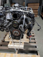 Load image into Gallery viewer, RADIATOR Jaguar Vanden Pl XF XFR XJ XJL XJR 10 11 12 13 - NW439591

