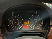 Load image into Gallery viewer, CARRIER ASSEMBLY BMW 328i 325i 2006 06 2007 07 2008 08 2009 09 10 11 Auto - NW466104
