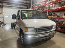 Load image into Gallery viewer, Air Cleaner Box  FORD E350 VAN 2006 - NW441764
