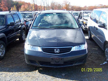 Load image into Gallery viewer, RADIO Honda Odyssey 2003 03 2004 04 AM FM CD - MM488459
