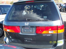 Load image into Gallery viewer, RADIO Honda Odyssey 2003 03 2004 04 AM FM CD - MM488459
