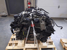 Load image into Gallery viewer, AIR CLEANER BOX E350 C230 C250 C300 C350 C63 E300 E320 E550 E63 08-12 - NW444835
