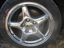 Load image into Gallery viewer, Alternator Chevrolet Corvette 1985 - MM497273
