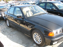 Load image into Gallery viewer, AC COMPRESSOR BMW 320i 525i M3 1992 92 93 - 99 - MM498178
