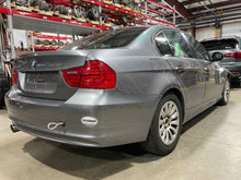 Load image into Gallery viewer, TRANSFER CASE BMW 530xi 528xi 328xi 332xi 2006 06 2007 07 2008 08 09 2010 10 - NW457127
