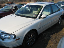 Load image into Gallery viewer, RADIO Volvo S80 1999 99 2000 00 2001 01 02 03 04 HU801 - MM498712
