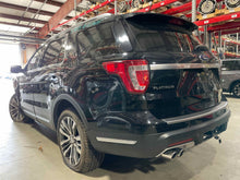 Load image into Gallery viewer, Radio Antenna Ford Explorer 2018 - NW460229
