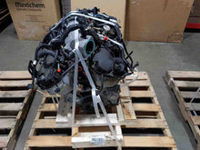 Load image into Gallery viewer, Radio Antenna Ford Explorer 2018 - NW460229
