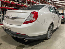Load image into Gallery viewer, Front Door Glass Lincoln MKS 2015 - NW462850
