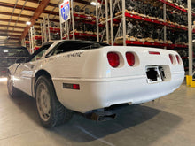 Load image into Gallery viewer, Wheel Rim Chevrolet Corvette 1993 - NW469663

