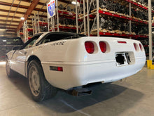 Load image into Gallery viewer, Steering Gear Rack Chevrolet Corvette 1993 - NW469636
