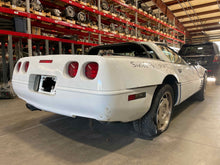 Load image into Gallery viewer, Radio Chevrolet Corvette 1993 - NW469608
