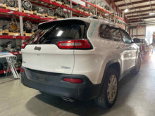 Load image into Gallery viewer, Carrier Assembly Jeep Cherokee 2016 - NW492189
