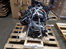 Load image into Gallery viewer, Windshield Wiper Motor Honda HR-V 2020 - NW474532

