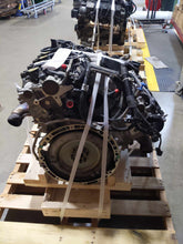 Load image into Gallery viewer, AIR CLEANER BOX E350 E550 C230 C280 C300 C350 C55 CL550 CL600 05-13 - NW475594
