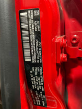 Load image into Gallery viewer, Air Cleaner Box Jeep Renegade 2015 - NW478463

