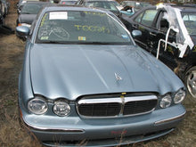 Load image into Gallery viewer, Radio Jaguar XJ8 2004 04 2005 05 2006 06 2007 07 AM FM CD - MM503646
