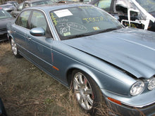 Load image into Gallery viewer, Radio Jaguar XJ8 2004 04 2005 05 2006 06 2007 07 AM FM CD - MM503646
