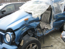Load image into Gallery viewer, TRANSMISSION Jeep Liberty 2003 03 2WD - MM506491
