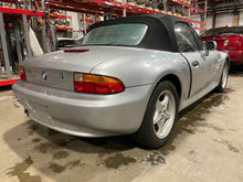 Load image into Gallery viewer, STEERING RACK BMW Z3 1996 96 1997 97 1998 98 99 00 01 02 - NW487405
