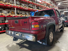 Load image into Gallery viewer, FRONT SPINDLE Silverado 1500 Pickup Yukon Escalade 99 00 01 02 03 04 05 06 Right - NW488800
