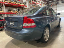 Load image into Gallery viewer, CV AXLE SHAFT Volvo S40 V50 2004 04 2005 05 2006 06 07 08 09 10 Left - NW488946
