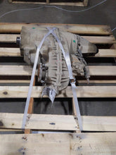 Load image into Gallery viewer, TRANSFER CASE Ford Expedition Lincoln Navigator 99 00 01 02 - NW493683
