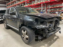 Load image into Gallery viewer, AC COMPRESSOR Cayenne 2003 03 2004 04 2005 05 2006 06 - NW498228
