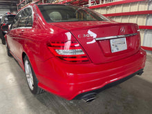 Load image into Gallery viewer, POWER STEERING PUMP C250 C300 C350 C63 E350 E550 E63 10-13 - NW501075
