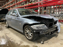 Load image into Gallery viewer, CARRIER ASSEMBLY BMW 328i 325i 2006 06 2007 07 2008 08 2009 09 10 11 Auto - NW500442
