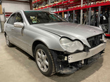 Load image into Gallery viewer, POWER BRAKE BOOSTER C240 C320 C230 01 02 03 04 05 - 09 - NW504296
